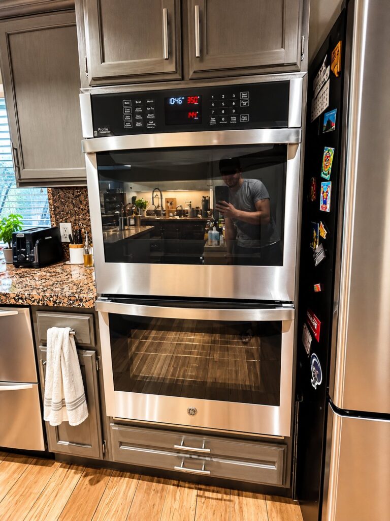 Double wall oven installed in the cabinetry